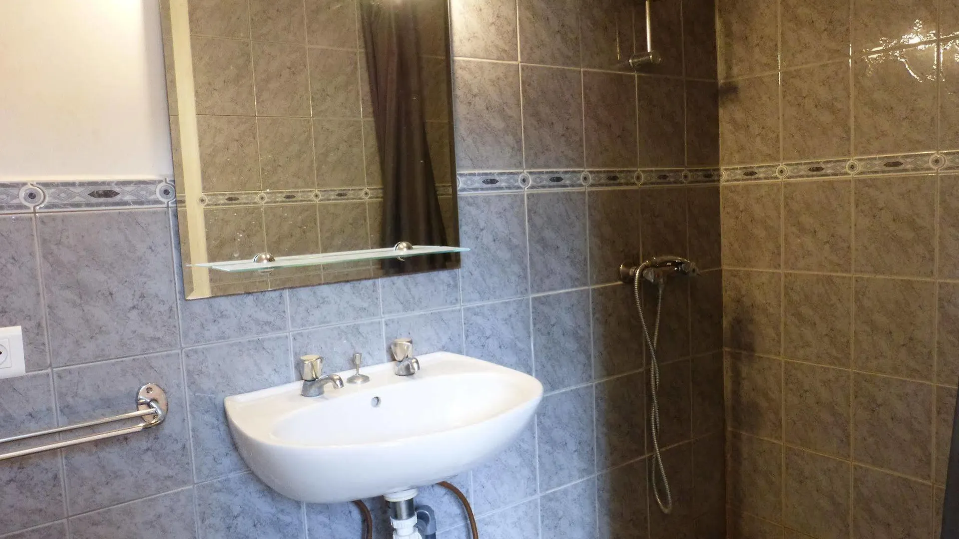 Le Refuge Du Cele Hotel Cabrerets 2*,